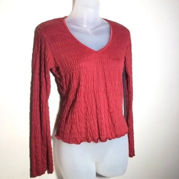 THE GREAT AMERICAN SPORTSWEAR COMPANY RED GATHERED V-NECK LONG SLEEVE TOP MEDIUM - Picture 2 of 5